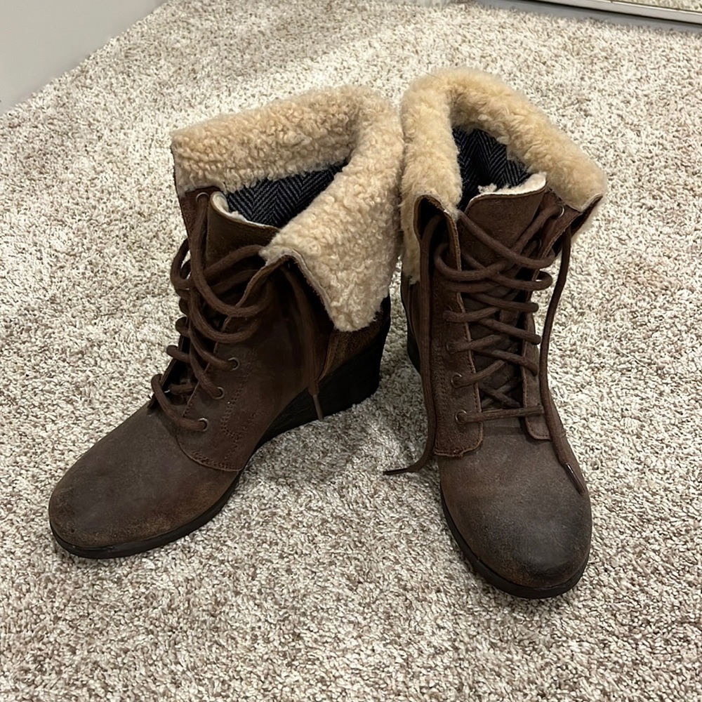 Ugg Zea Lace Up Wedge Bootie